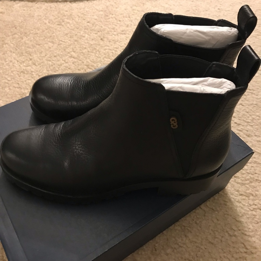 NEW Cole Haan Chelsea Boots